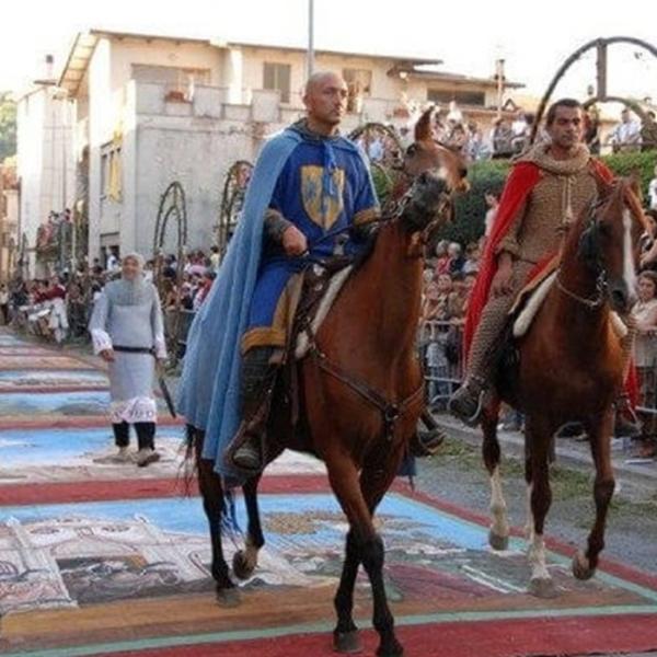 Il Palio di Valfabbrica riverbera le gesta di Aquilante, capitano di ventura