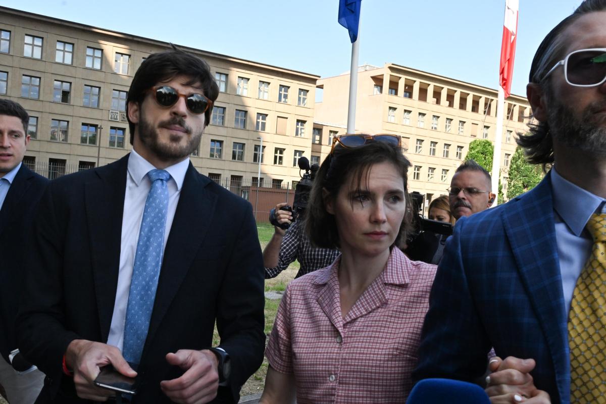 Amanda Knox a processo a Firenze: “Chiedo umilmente alla Corte di dichiararmi innocente”