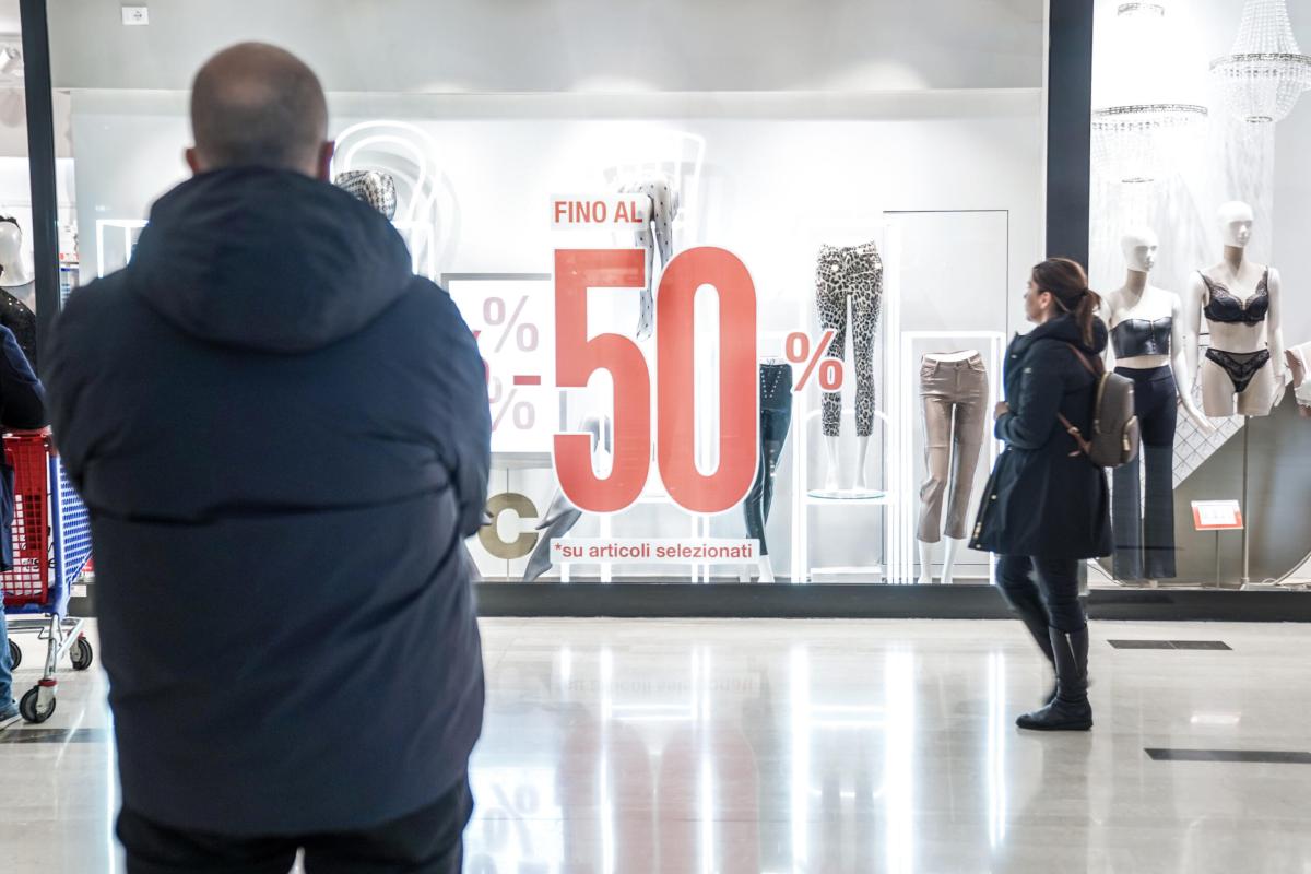 Quando iniziano i saldi invernali in Umbria: è caccia al prezzo perfetto