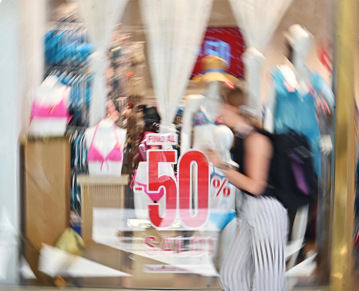 Saldi estivi: sabato 5 luglio arriva “Terni Shopping Night”. Negozi aperti fino alle 23