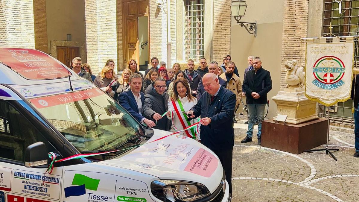 Consegnato all’Unitalsi di Terni un “pulmino amico” per i disabili