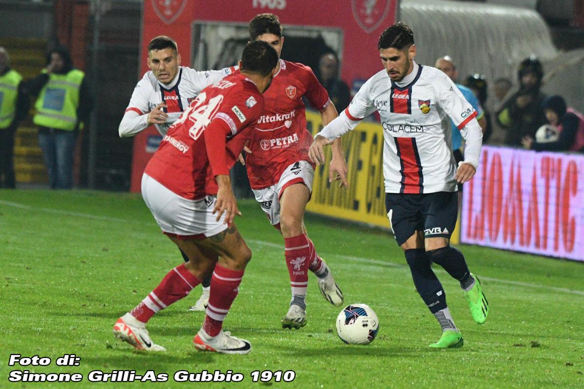 Live / Gubbio-Perugia 0-1, termina il match, a decidere il derby è il gol di Paz al 7′, i rossoblù reclamano due calci di rigore