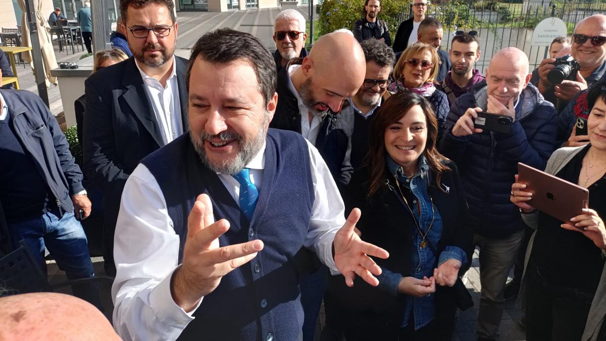 Salvini a Terni: “Vittoria vicina, ma serve mobilitazione”. E promuove l’alleanza con Bandecchi