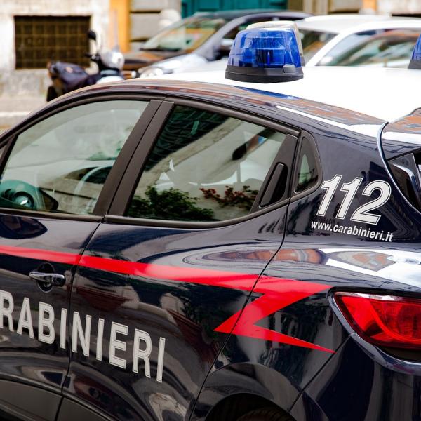 Stalking aggravato, minacce e molestie contro una compagna di scuola. Scattano i domiciliari per un 19enne di Foligno