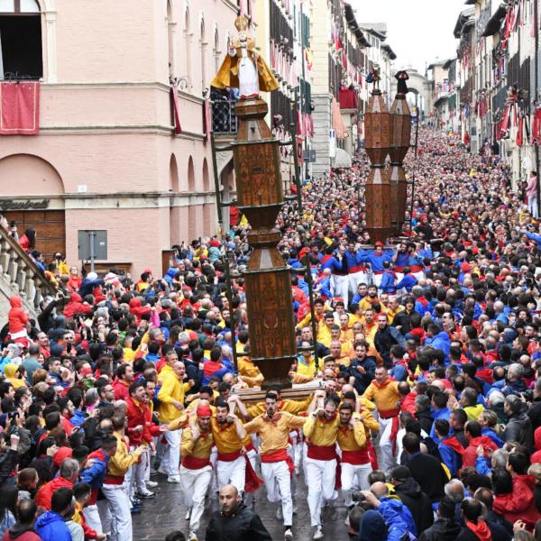 La festa dei Ceri a Gubbio: che cos’è, tradizione e origini