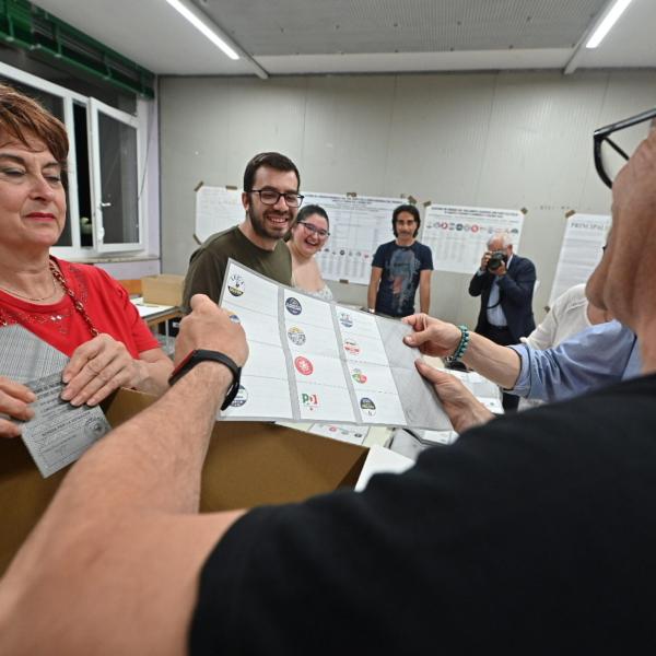 Seggi aperti in Umbria per i ballottaggi, 235 mila al voto in 5 città