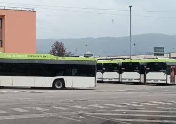 Autobus elettrici fermi nel parcheggio, è polemica CGIL-Melasecche