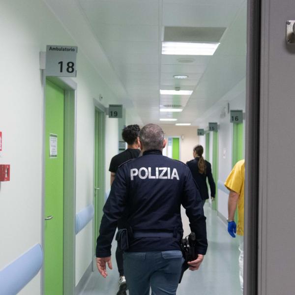 Poliziotto ferito a Assisi. Prisco gli fa visita in ospedale: “Ho voluto esprimere vicinanza dopo la brutale aggressione”