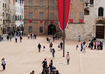 Piove ancora sotto gli “arconi” di Piazza Grande, l’allarme lanciato dall’Università dei Muratori