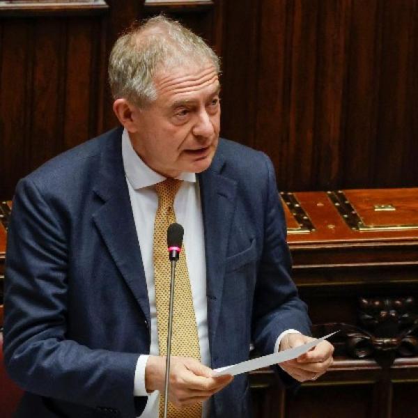 Il ministro Urso sull’energia per AST: “Allo studio soluzioni in chiave UE”