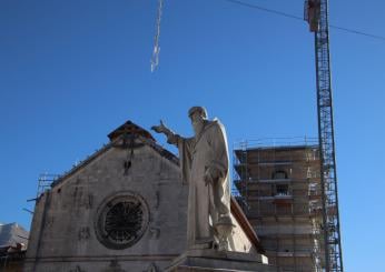 Norcia ricorda il terremoto del 2016: la cerimonia per l’ottavo anniversario e l’impegno per la ricostruzione