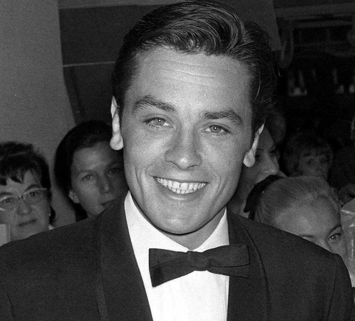 Addio a Alain Delon: il ricordo della sua presenza al Festival delle Nazioni