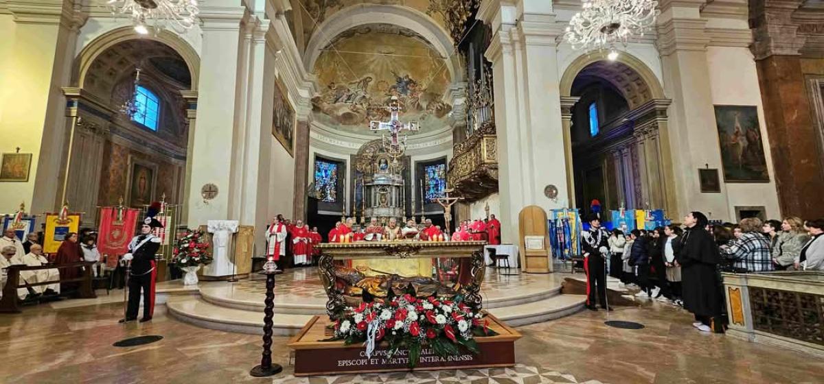 Terni, Cattedrale gremita per la festa di San Valentino