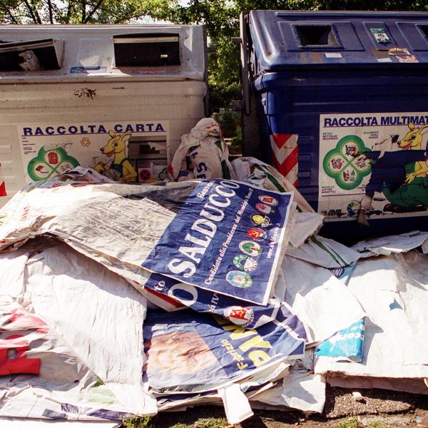 A Perugia strappati e imbrattati i manifesti della candidata sindaco Margherita Scoccia e di Omphalos