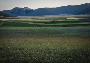 Neve a Castelluccio di Norcia a  fine aprile: ritorna l’inverno