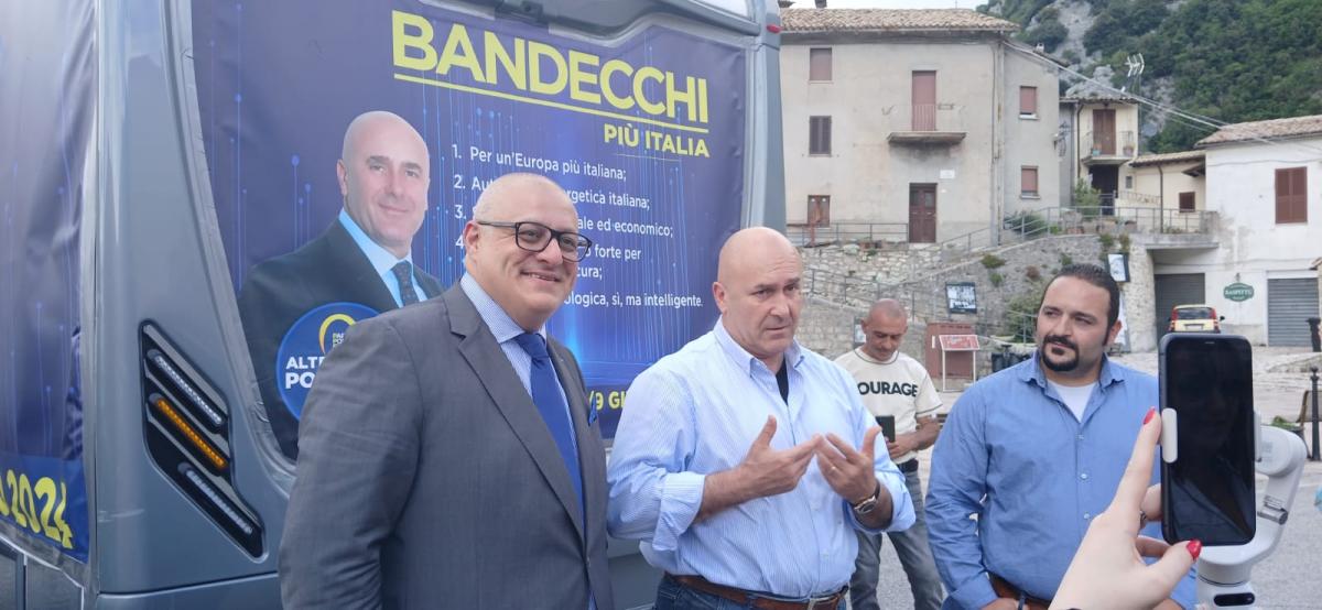 Elezioni 2024, ecco il tour del camper di Bandecchi e Corridore in Umbria