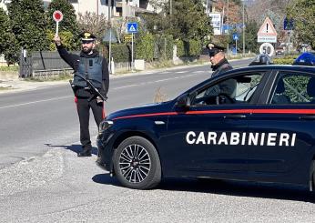 Scatena il panico nella stazione dei Carabinieri di Terni, 19enne arrestato