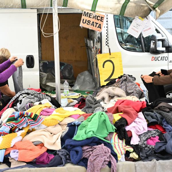 Mercato del martedì a Gubbio, nuovo trasferimento. Necessaria la creazione di un’area attrezzata