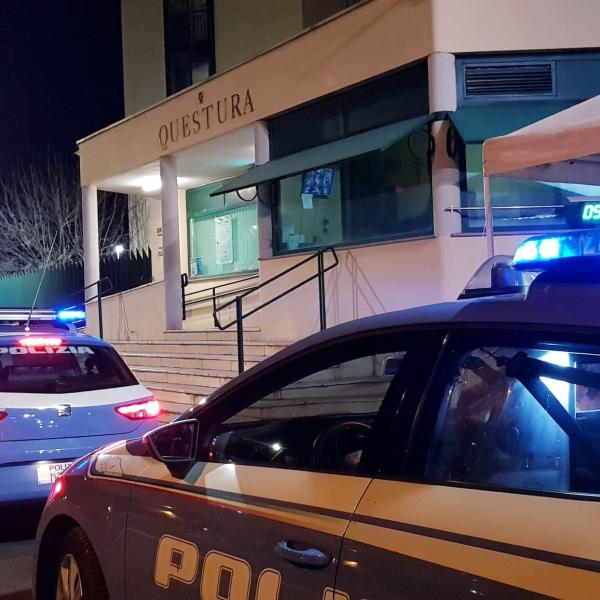 Notte da far west a Terni, con risse e un arresto. Il sindaco Bandecchi esasperato: “Rivolgetevi a chi dice che va tutto bene”