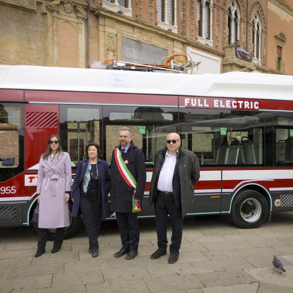 I bus umbri della Rampini fanno green la città di Bologna