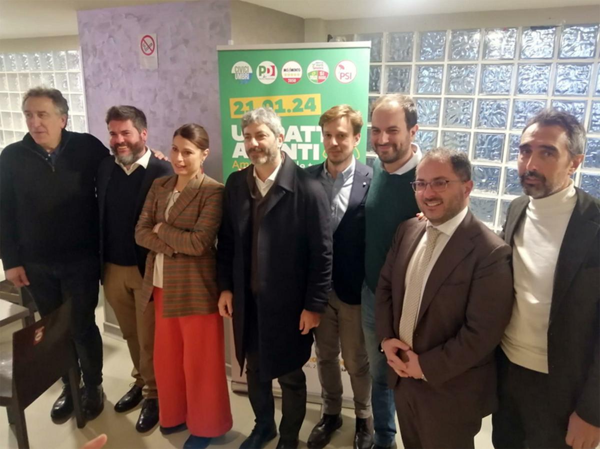 Regionali Umbria, M5s detta la via: sì al campo largo. Thomas De Luca: “Chiamiamolo campo giusto”