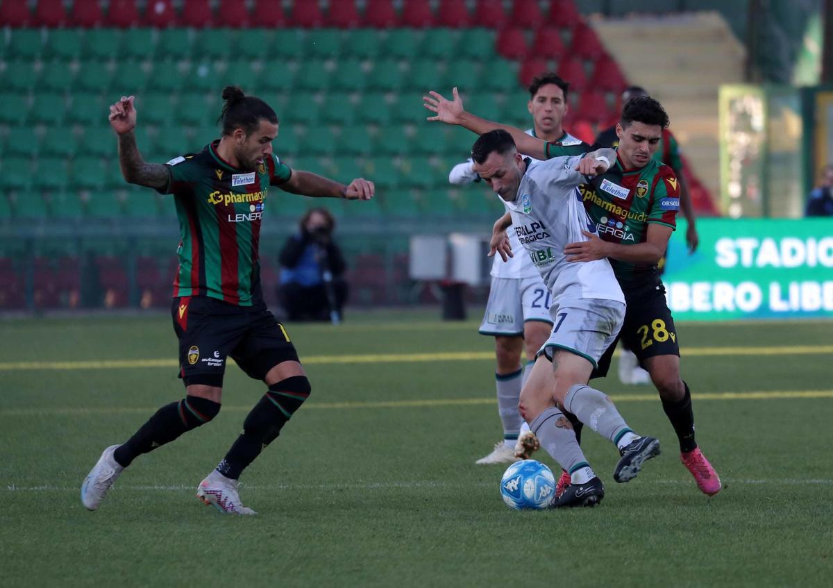 Live / Feralpisalò-Ternana 0-1, termina il match, non basta la vittoria alle Fere per evitare i play out, i rossoverdi incontreranno il Bari