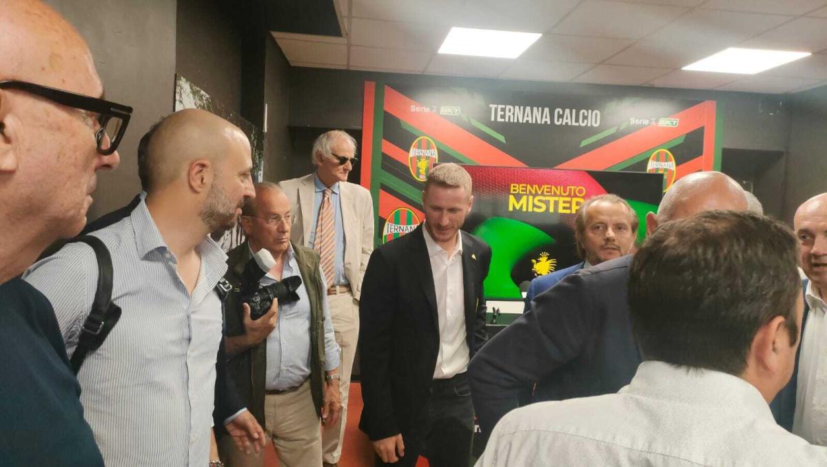 Abate prima del derby: “A Gubbio, voglio una Ternana resiliente”