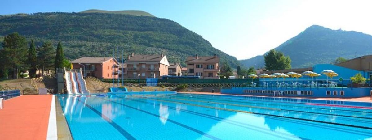 Polemiche e proteste continue sulla gestione della Piscina Comunale di Gubbio