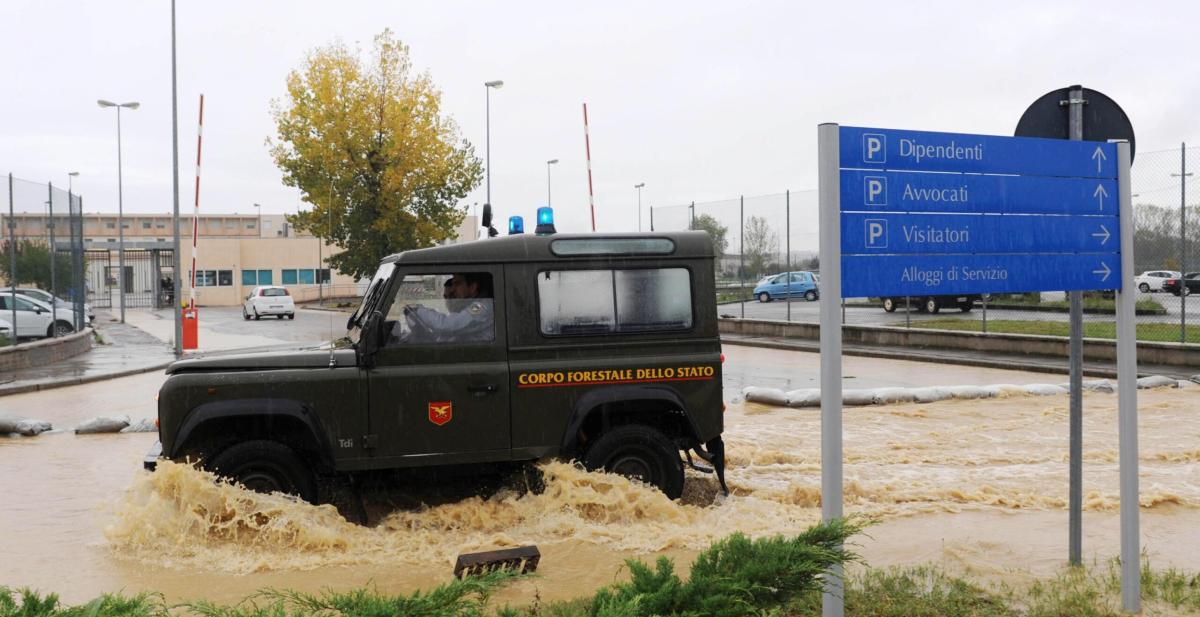 Maltempo in Umbria, allagamenti e smottamenti: domani allerta gialla