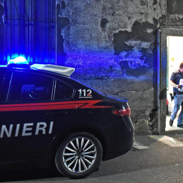 Perugia, Carabinieri salvano una ragazza che minaccia il suicidio: ecco cosa è successo