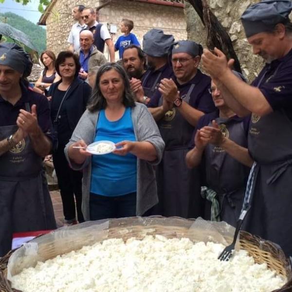 A Vallo di Nera sboccia ‘Fior di cacio’, un weekend dedicato al formaggio: ecco il programma