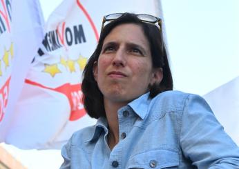 Elly Schlein firma a Perugia contro l’Autonomia Differenziata