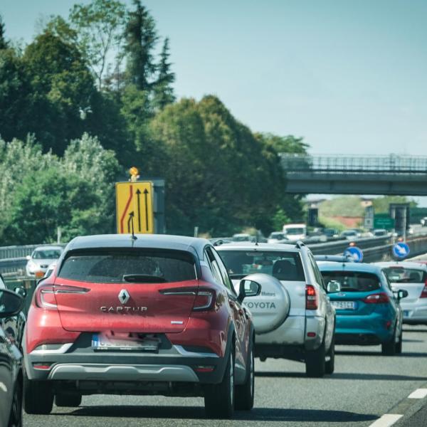 Ferragosto, traffico stradale in Umbria e in tutta Italia: attese code e disagi