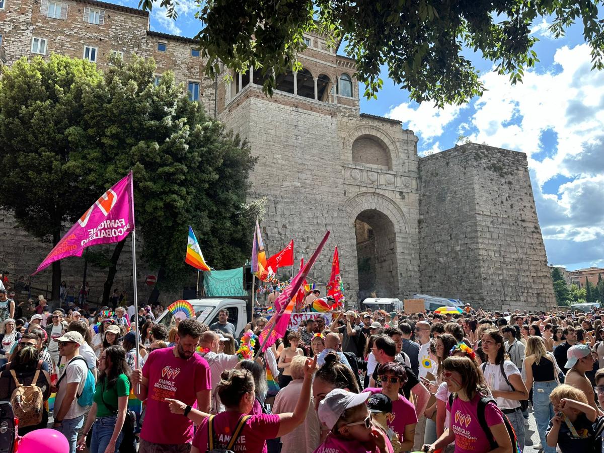 Umbria Pride, Ferdinandi “Un’onda di umanità travolgente”. Pococacio, M5S “Abbiamo scelto di esserci e combattere le ingiustizie”