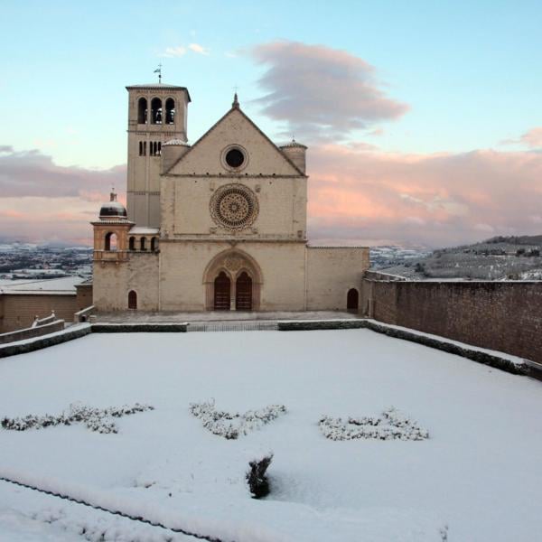 I Frati del Sacro Convento di Assisi sostengono la candidata Stefania Proietti. Portavoce smentisce