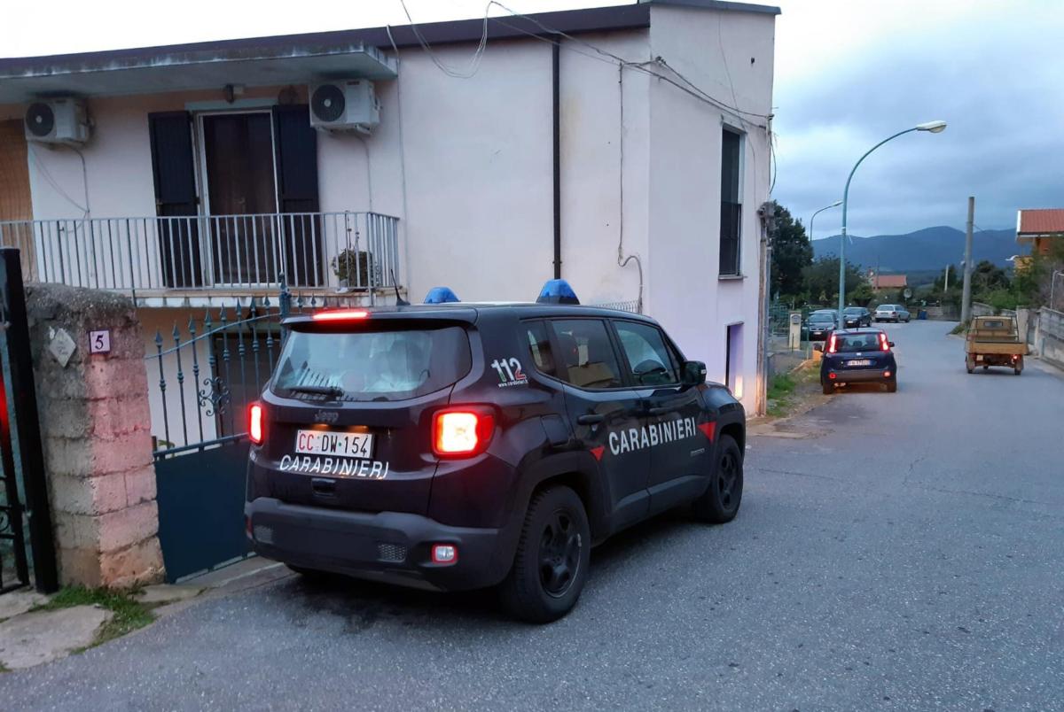 Anziano rapinato a Spoleto: paura in casa e auto incendiata