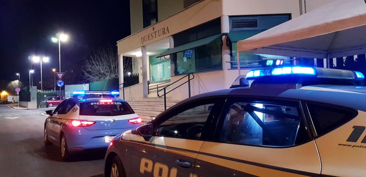 Notte da far west a Terni, con risse e un arresto. Il sindaco Bandecchi esasperato: “Rivolgetevi a chi dice che va tutto bene”