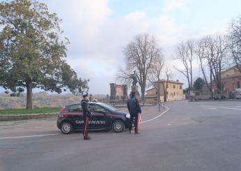 Montegabbione, sfonda la porta e aggredisce una famiglia straniera: arrestato 41enne