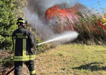 Incendio a Gubbio presso il Cimitero centrale domato dai Vigili del Fuoco