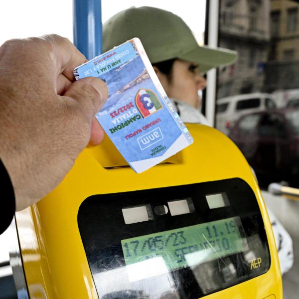 Troppi rumori sugli autobus: a rischio la sicurezza di conducenti e passeggeri. Chieste più efficaci indicazioni sui mezzi pubblici