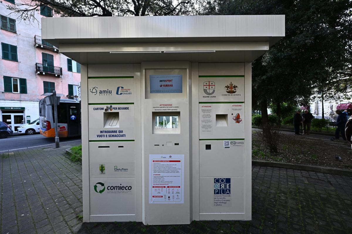 Inaugurato un ecocompattatore a Gubbio nei pressi del Centro Commerciale Le Mura