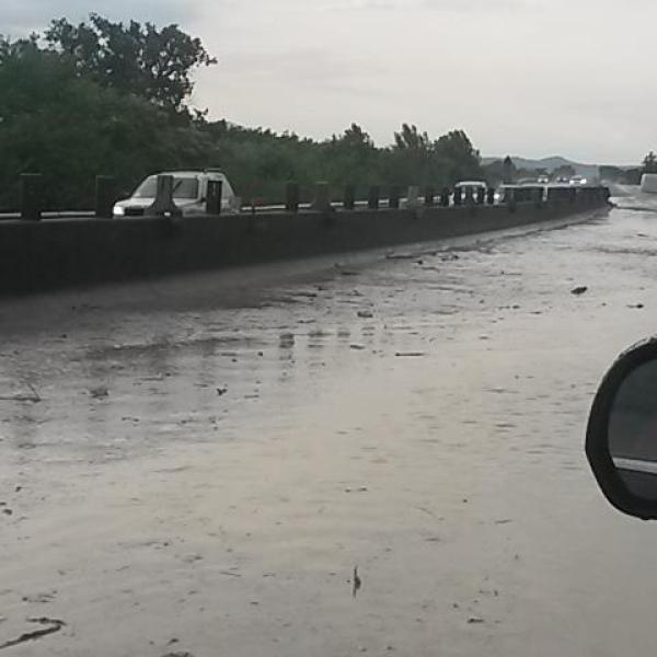 Fango sulla E45 per maltempo, strade bloccate: cosa succede