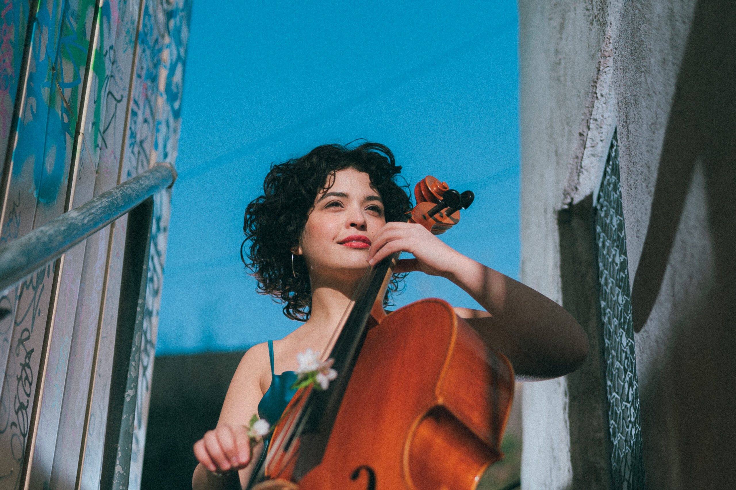 Visioninmusica: sul palco la violoncellista cubana Ana Carla Maza