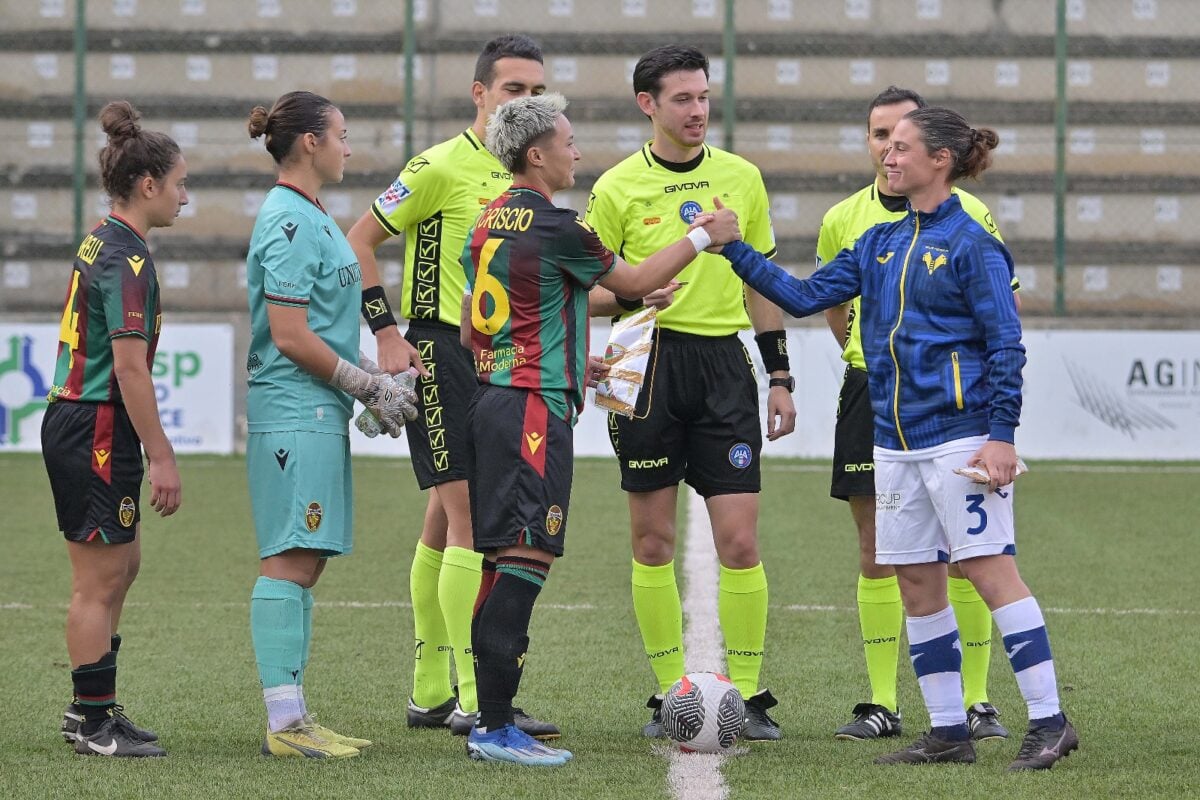 Live / Hellas Verona-Ternana Women 2-2, termina il match, le Fere non vanno oltre al pari al Sinergy Stadium, rossoverdi sotto di due gol dopo 3 minuti, la doppietta di Pirone regala un punto alle ragazze di mister Melillo