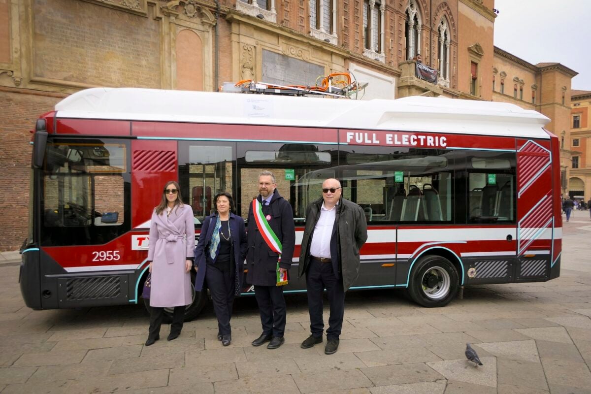 I bus umbri della Rampini fanno green la città di Bologna