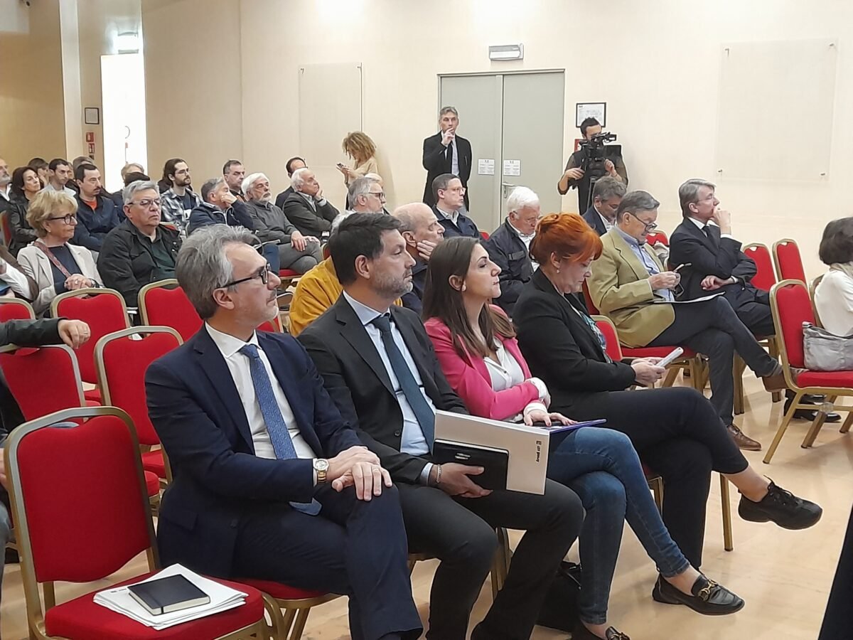 Arvedi-AST rilancia il tema energia all'evento PD sulla siderurgia