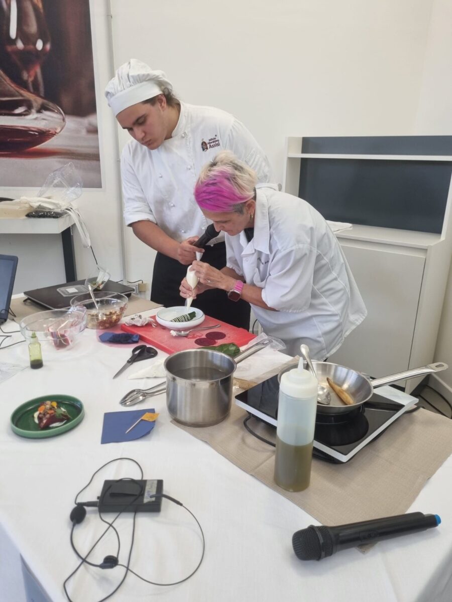 Academy Asiago Dop approda ad Assisi, con la lezione speciale di chef Bowerman all'Alberghiero