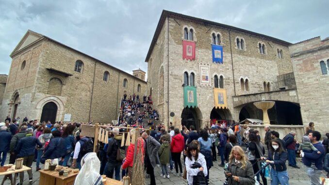 La Primavera Medievale torna a Bevagna 