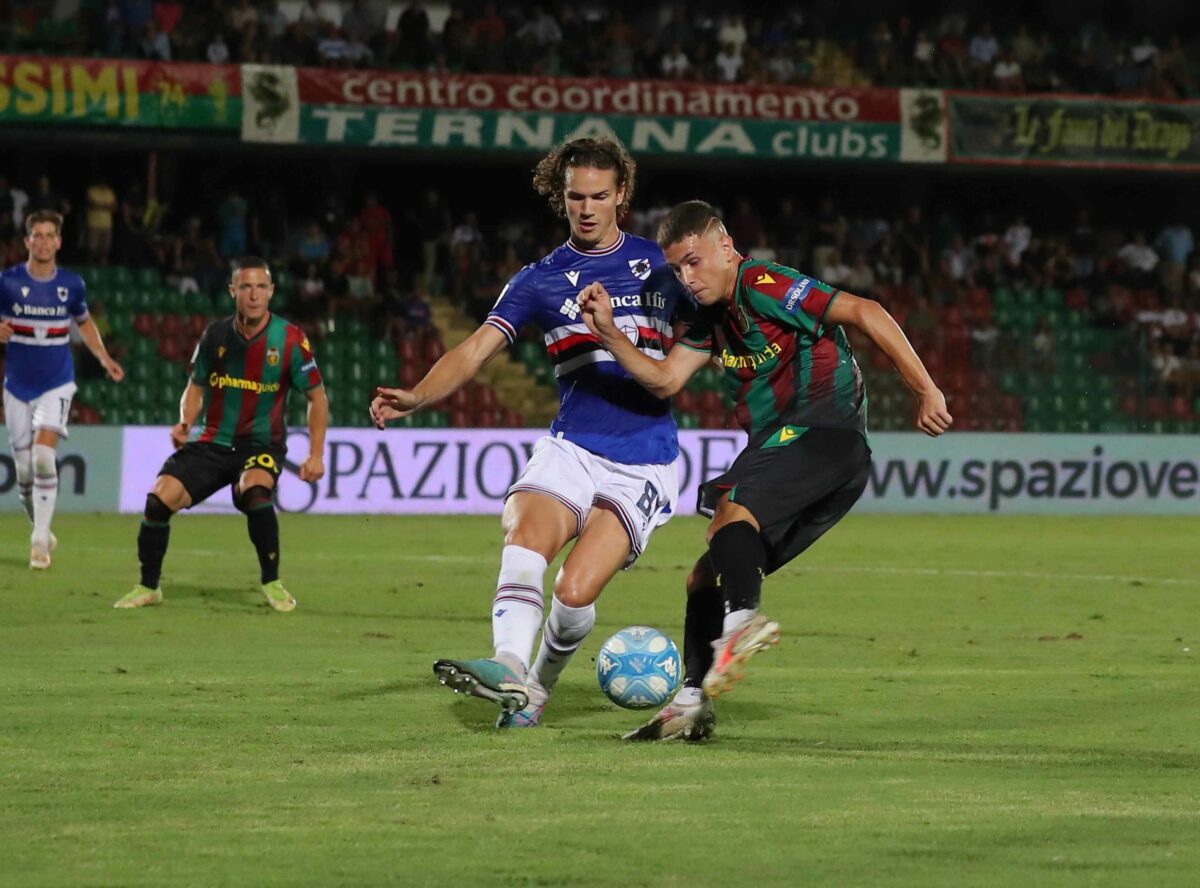 Live / Sampdoria-Ternana 4-1, il gol del pareggio di Pereiro illude le Fere, la tripletta di De Luca e il gol di Stojanovic schiantano i rossoverdi