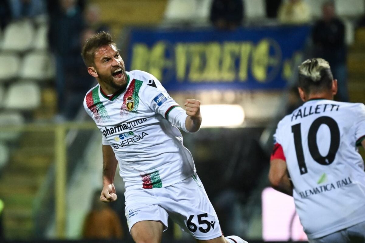 Live / Ternana-Modena 0-0, triplice fischio, termina il match, Iannarilli salva le Fere, i canarini hanno sprecato troppe occasioni